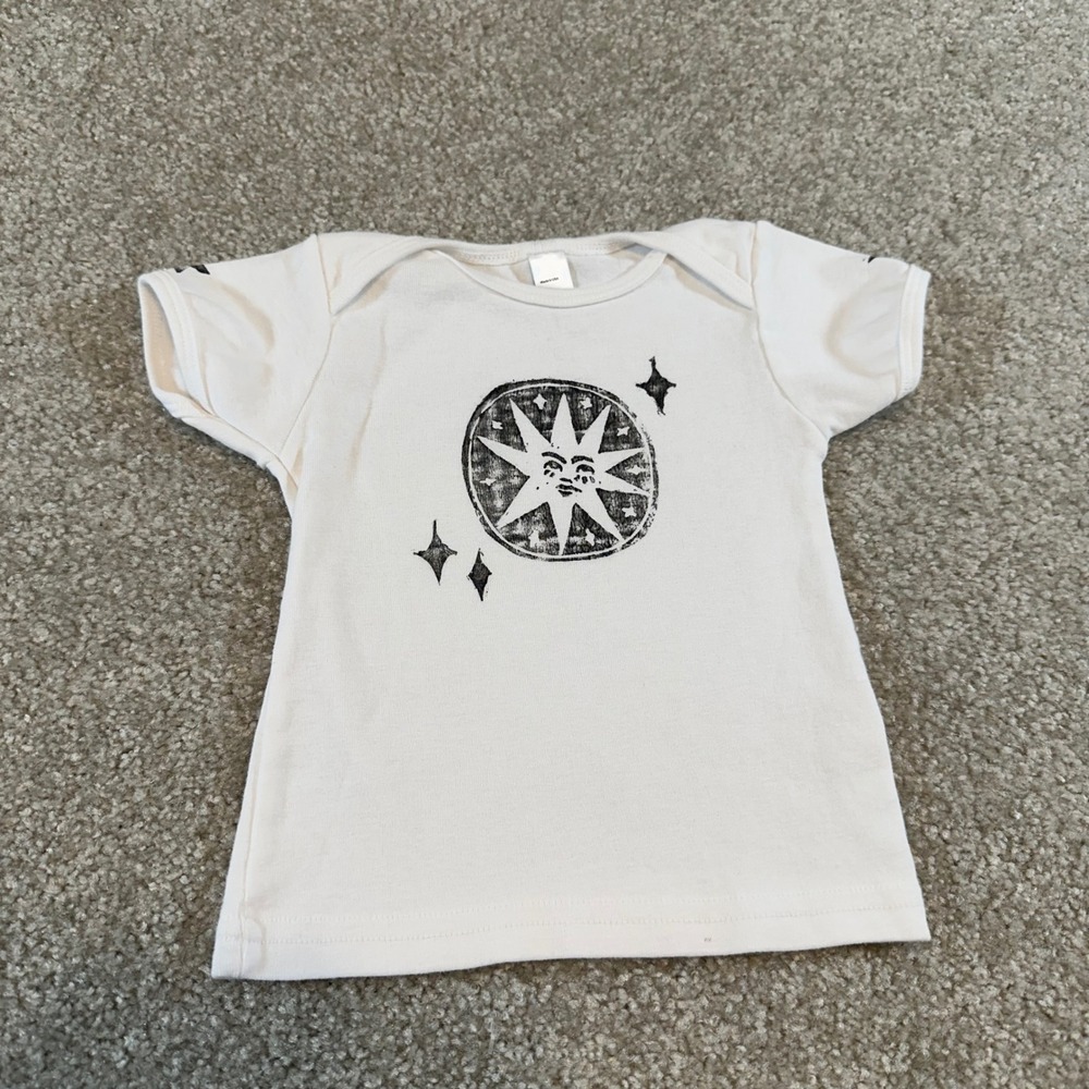 Hand printed Linocut Kids Celestial Sun Star Graphic Tee White 12-18M Made in US